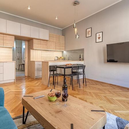 Stylish Luxury Flat In Old Town Apartment Bratislava Exterior photo