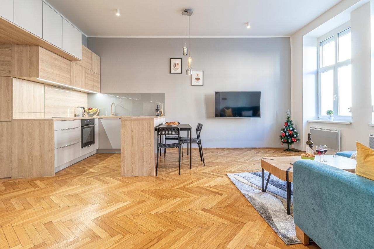 Stylish Luxury Flat In Old Town Apartment Bratislava Exterior photo