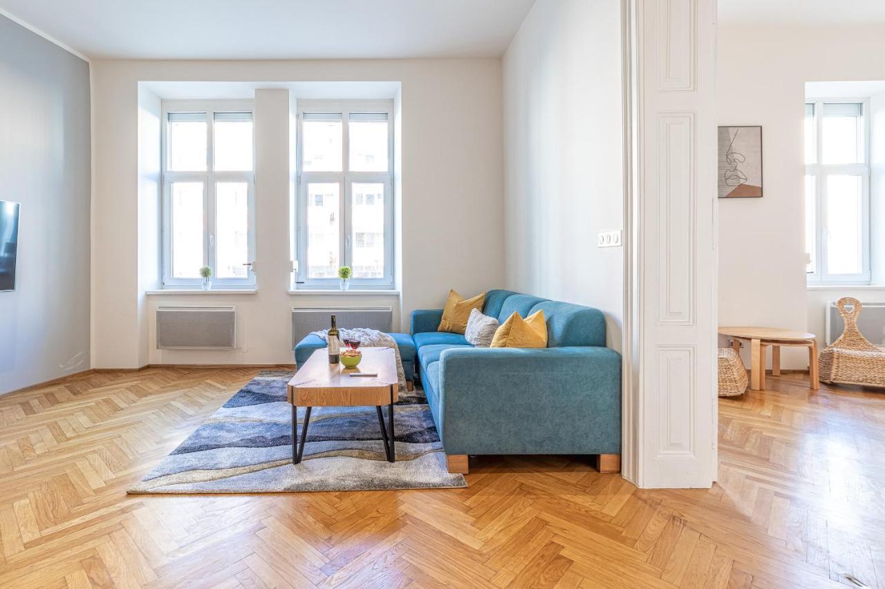 Stylish Luxury Flat In Old Town Apartment Bratislava Exterior photo