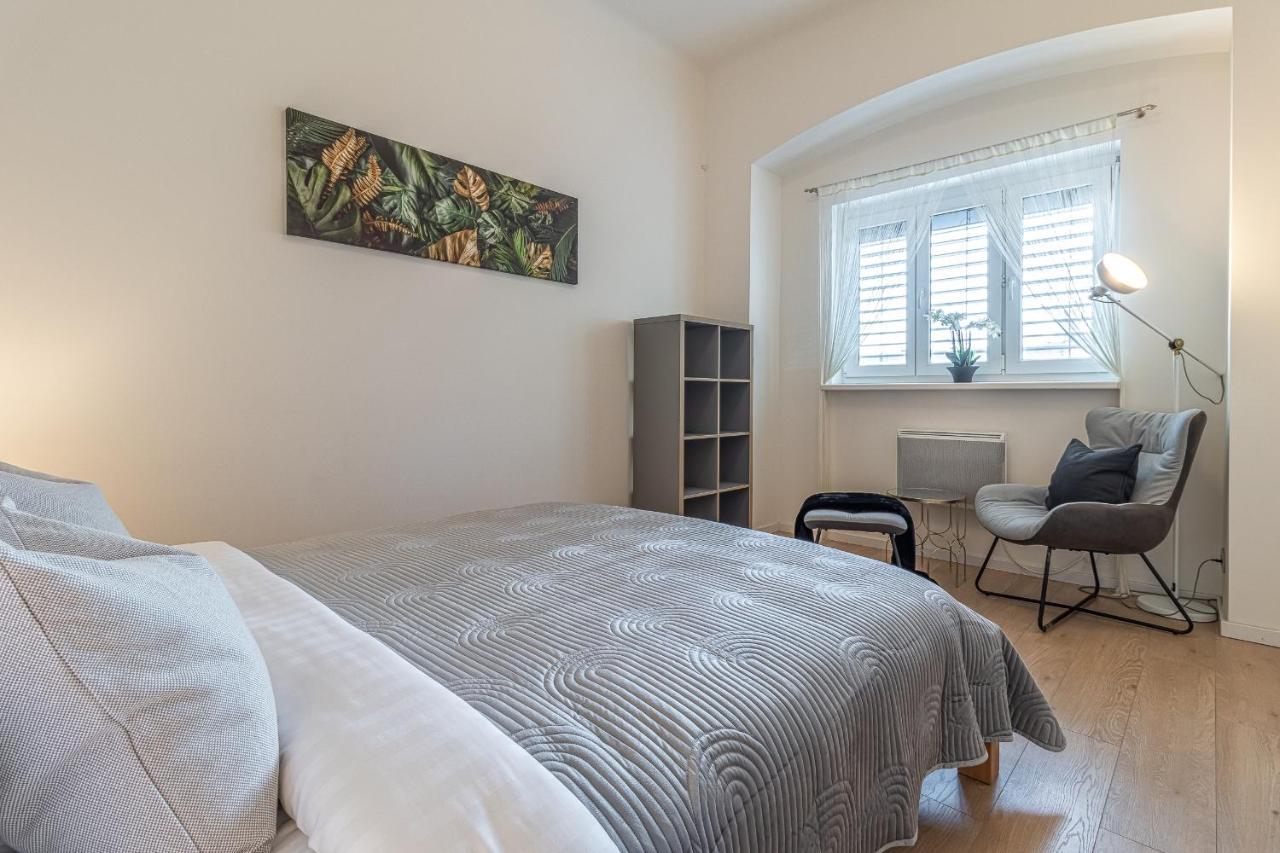 Stylish Luxury Flat In Old Town Apartment Bratislava Exterior photo