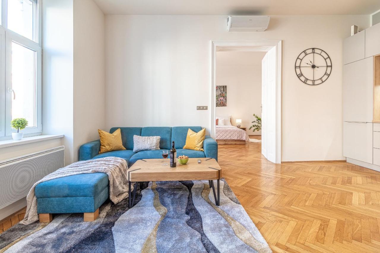 Stylish Luxury Flat In Old Town Apartment Bratislava Exterior photo